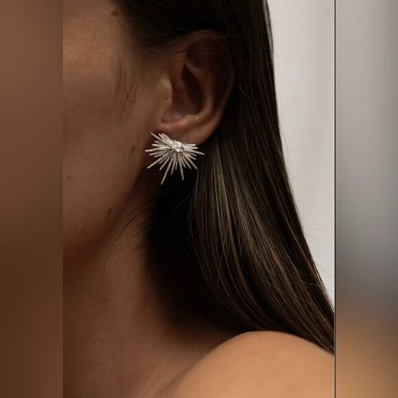 Silver statement stud  A232 - Picture 1 of 5